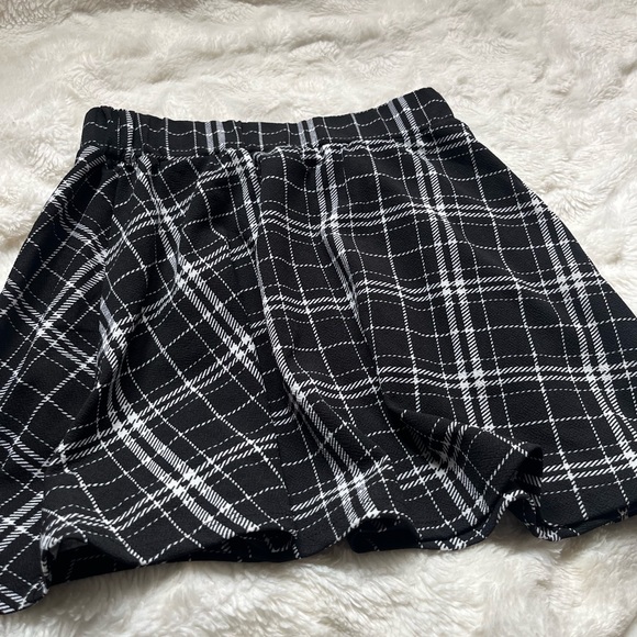 Shien mini skirt - Picture 1 of 2